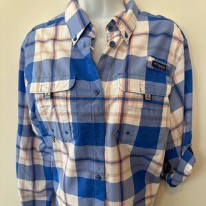 Women’s Columbia UPF30 shirt
